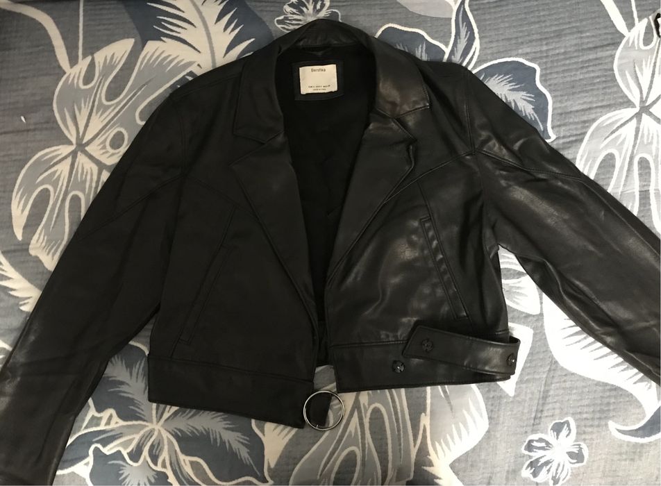 Кожаная куртка от Bershka