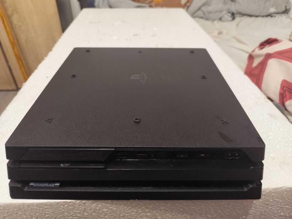 PlayStation 4 pro modat 9.60