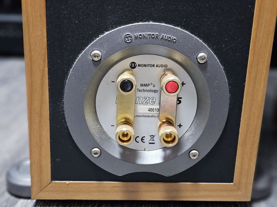 Boxe de podea Monitor Audio Bronze BR5