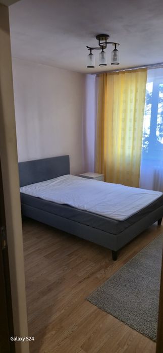 Apartament cu 3 camere de inchiriat