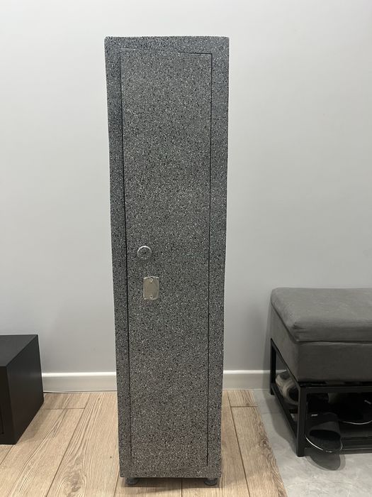 Продам сейф новый