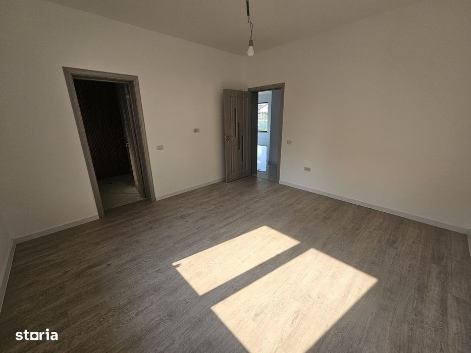 Casă modernă pe parter!
Mutare Imediată!
Ștefănești, zona Zăvoi