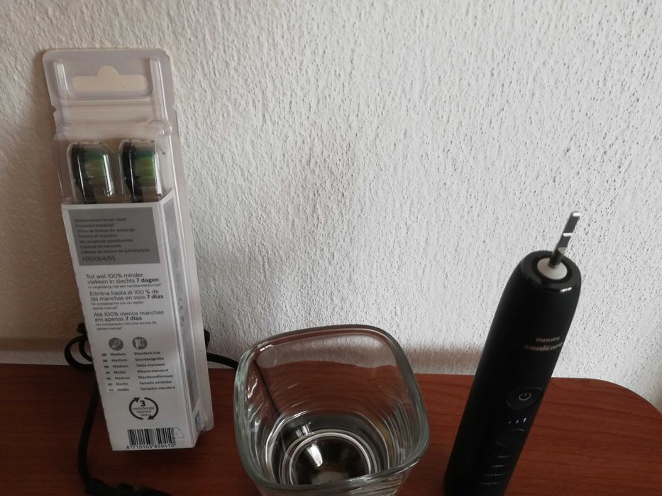 Philips Sonicare HX991 от серията PHILIPS DiamondClean 9000 Smart