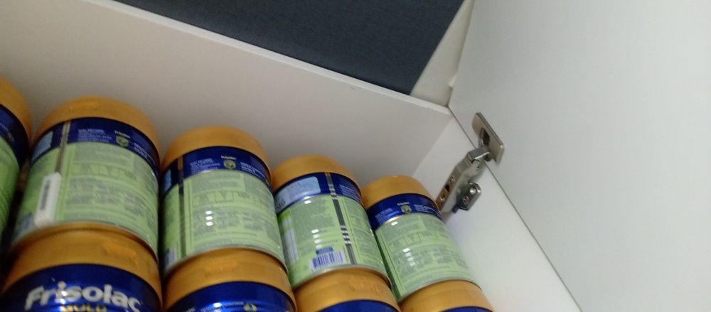 Продаю банки от детской смеси кашы фрисо лак