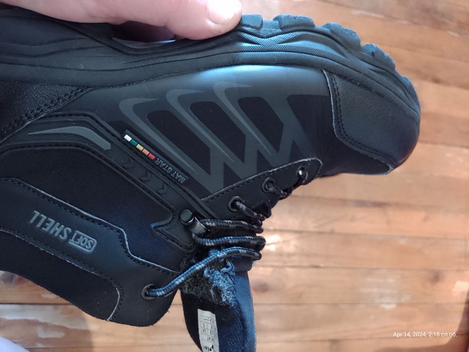 Зимни обувки номер 38 и номер 37