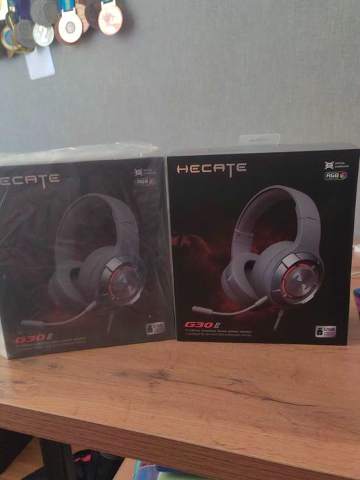 Игровые наушники HECATE