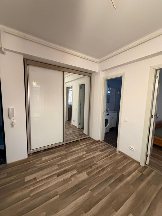 Închiriez studio Militari