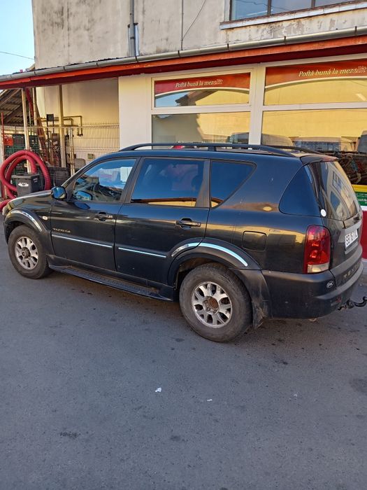 Sanyong rexton vând sau schimb/ preț 1800euro
