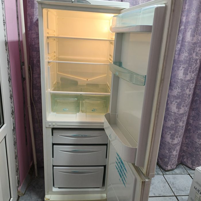 Продам холодильник стинол