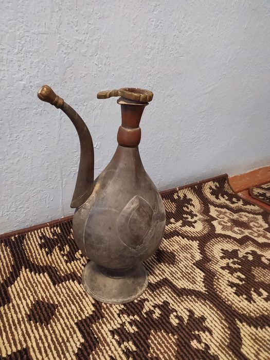 Mis qumgonlari antikvar