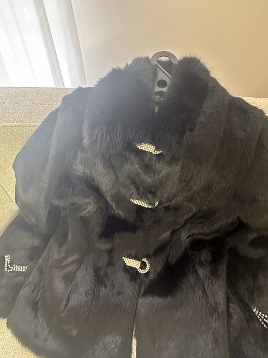 Продам полушубок натуральный.