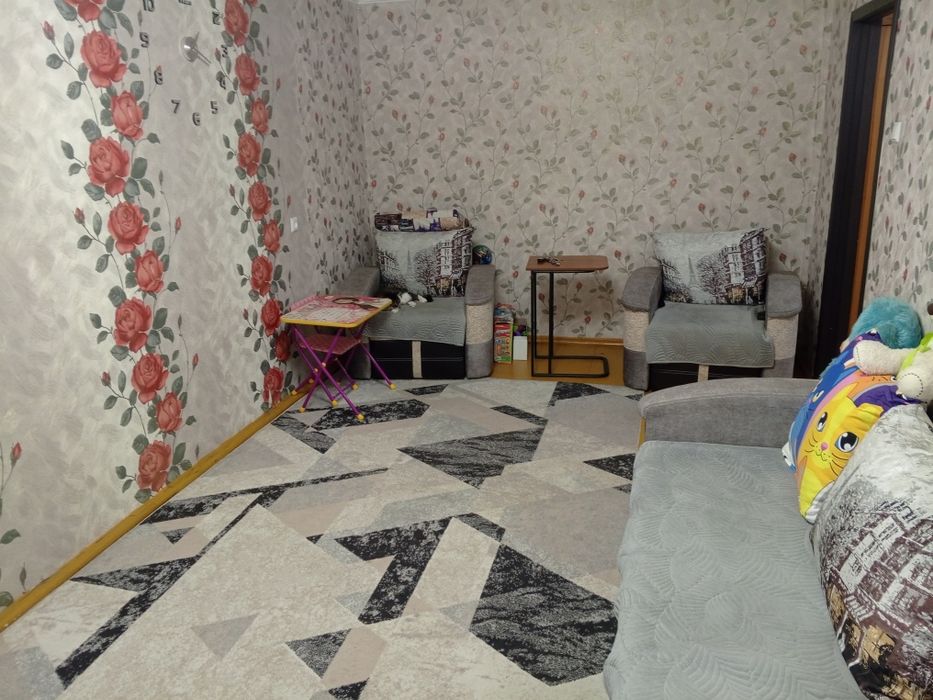 Продам 2-х ком. Кв. 19 мкр. Болатбаева.