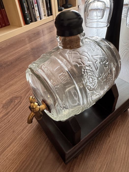 Set butoi sticla cu 4 pahare