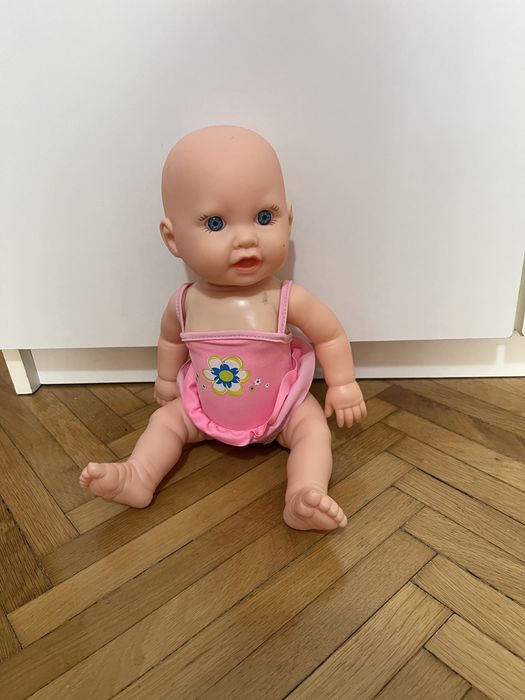 Păpușă Maia care înoată