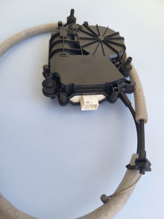 Механизъм мотор брава за багажник Soft Close BMW F10 F11 F07