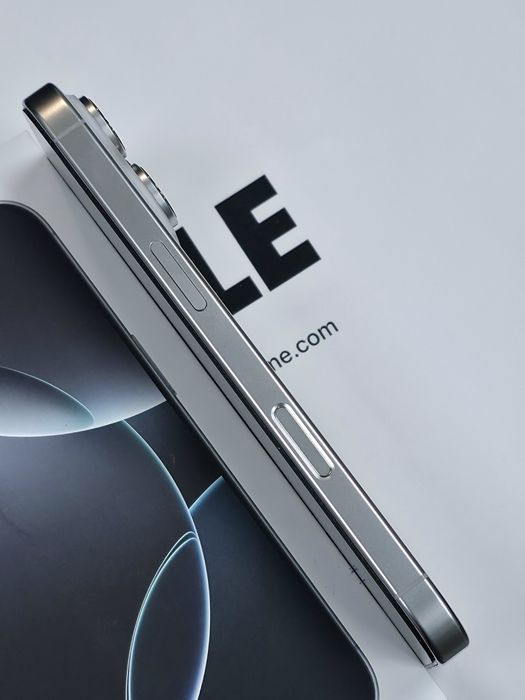 КАТО НОВ 256GB iPhone 16 Pro Гаранция iStyle 2027 White | Бял