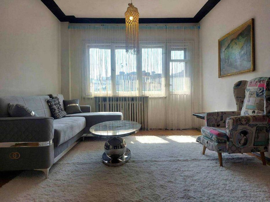 Дава се под наем Тристаен апартамент в София, Център - 83 кв.м за 700 € - Снимка #2