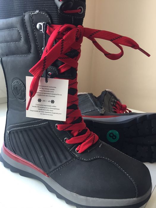 Ботинки - сапоги стильные, непромокаемые