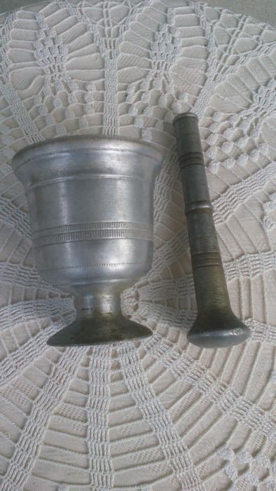 Голям алуминиев хаван с 4укало