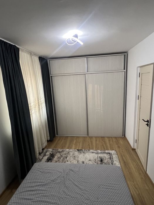 Inchiriez apartament