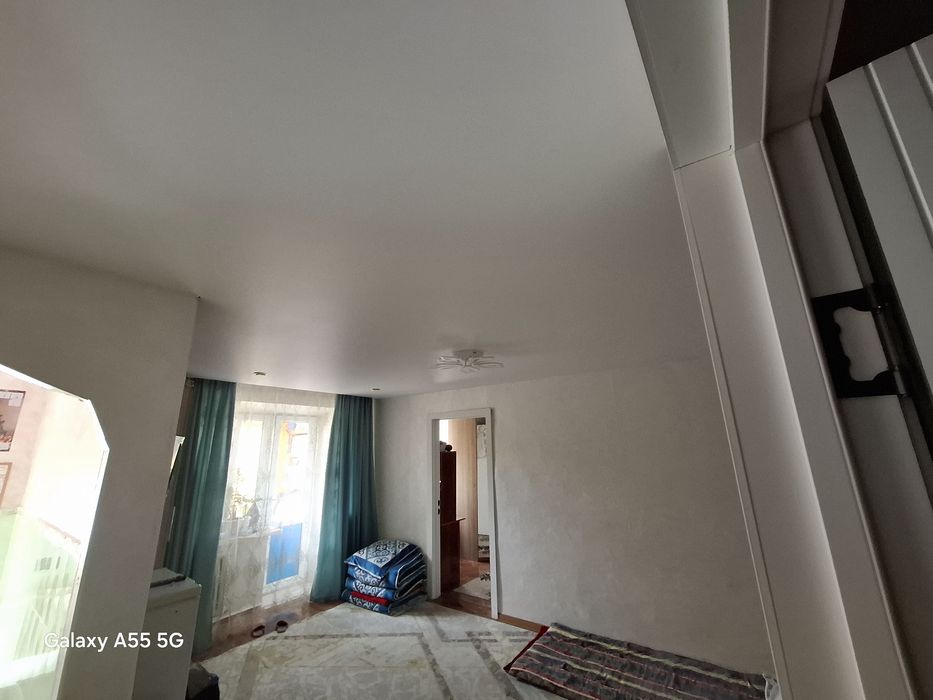 Продаётся 2 ком кв 2эт