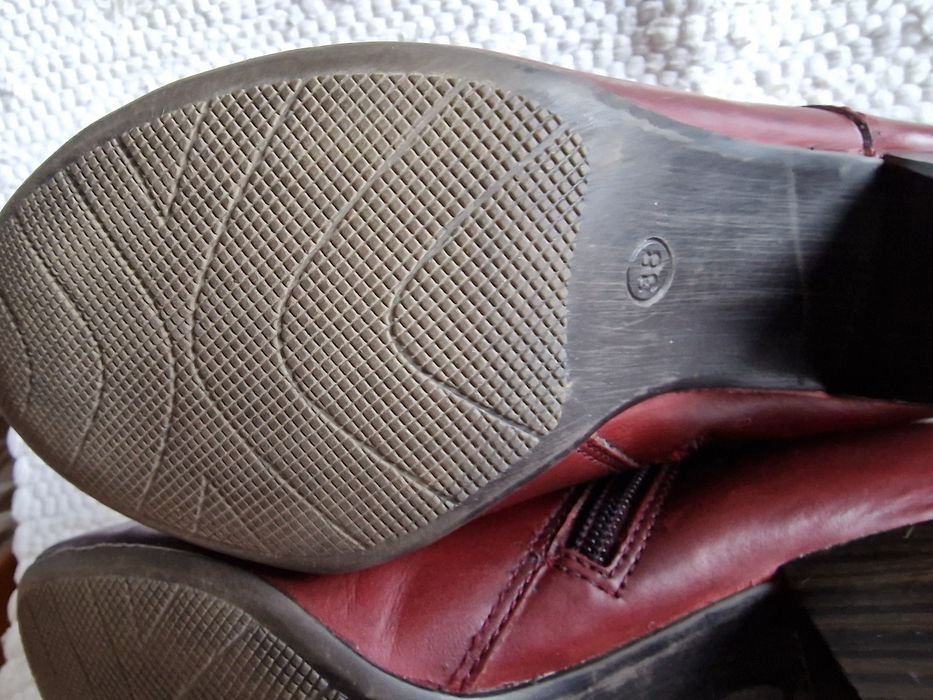 Botine din piele