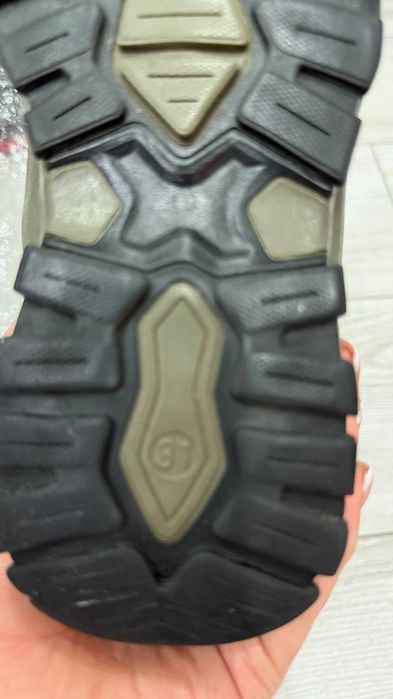 Зимние ботинки на мальчика 31-32 размеры