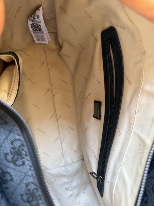 Geanta shopper Guess Noelle Elite Tote