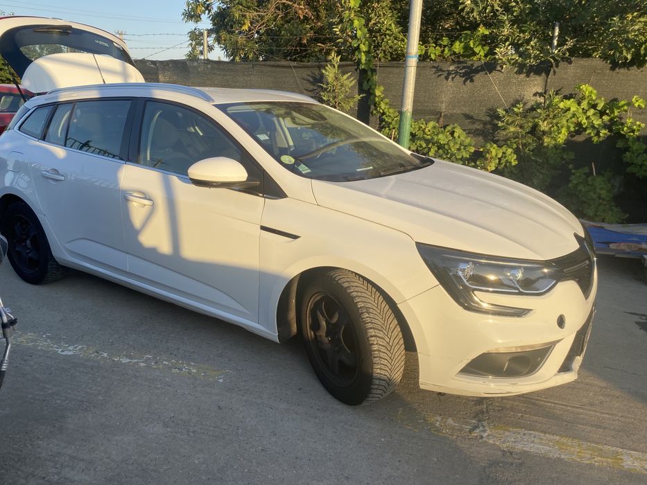Aripă dreapta spate Renault Megane 4 break 2018