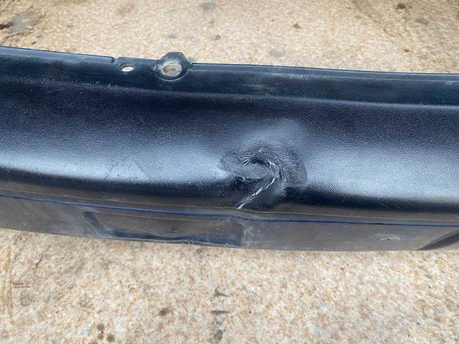 Передний бампер VW Vento