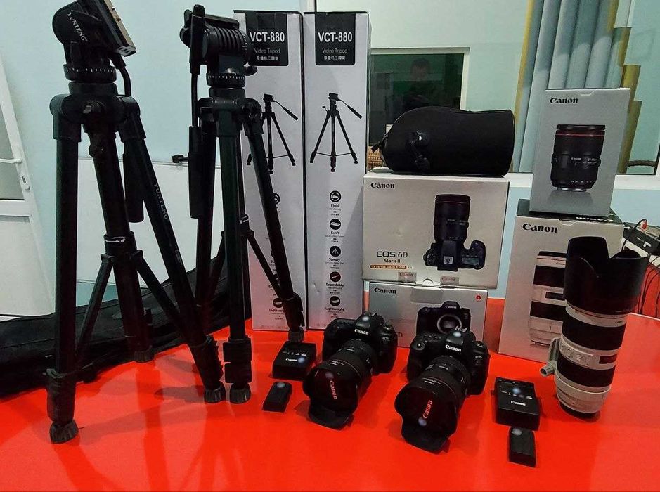 Sotiladi: Fotoapparat va obektiv – deyarli yangi holatda!