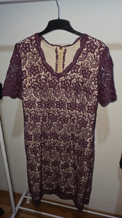 Rochie din dantelă bumbac, mov, căptușeală nude, mânecă scurtă, mărime M-L, realizată la comandă