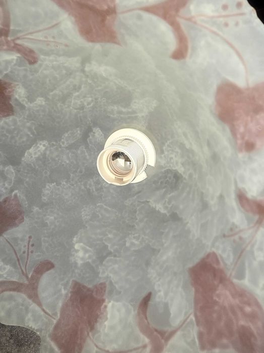 Лампа висяща с дървена конзола