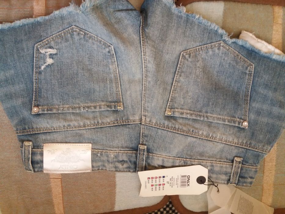 Pantaloni scurti blugi Only