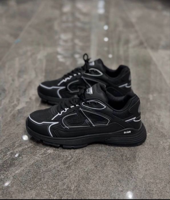 Dior b 30 nou-nouti