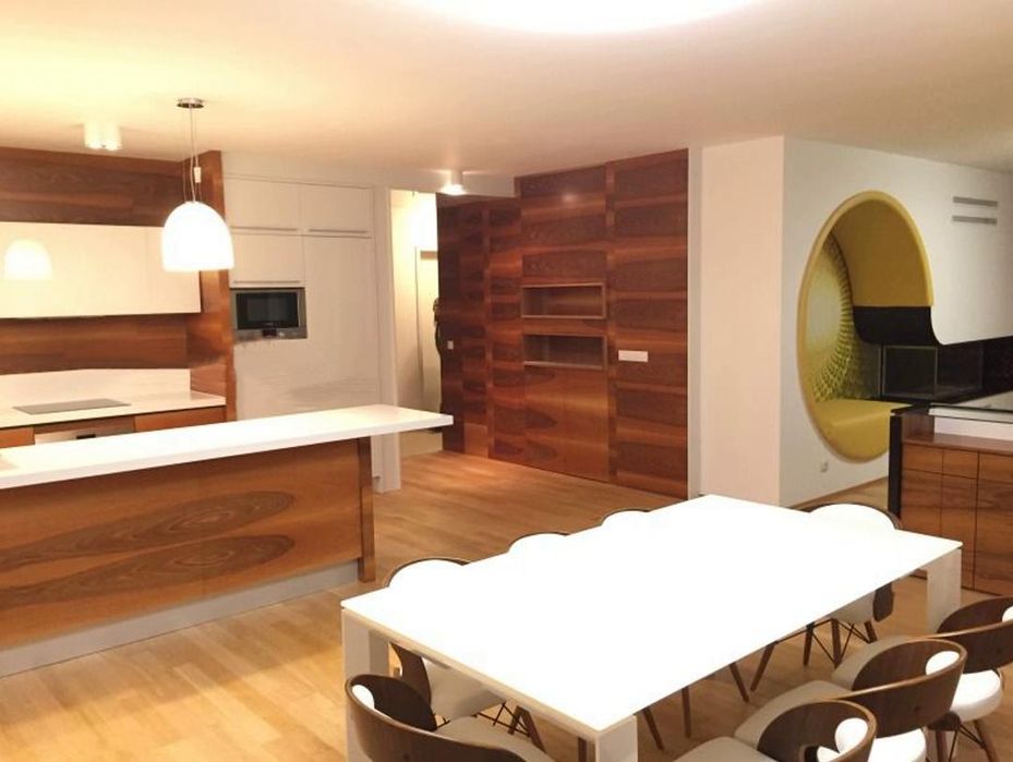 Четиристаен апартамент в ж.к. Малинова долина.