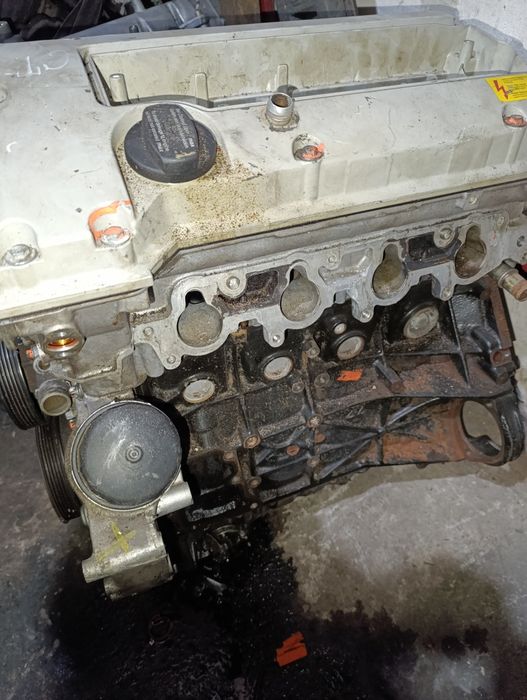 Двигатель МВ дв111 2л под ремонт
