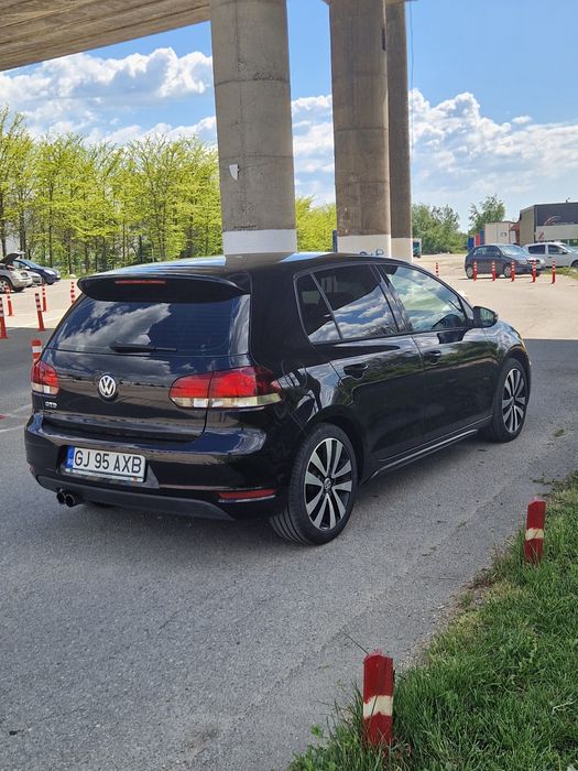 VOLKSWAGEN Golf 2011 — imagine 4