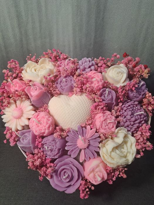 Aranjamente florale din ceară de soia