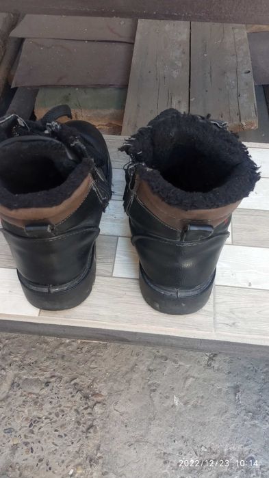 Детский сапожка сотилади тезда