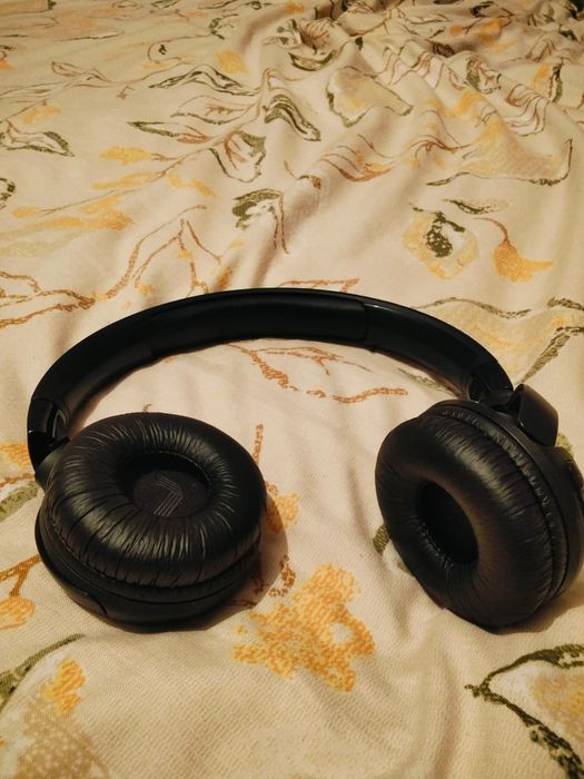 Наушники JBL bt520