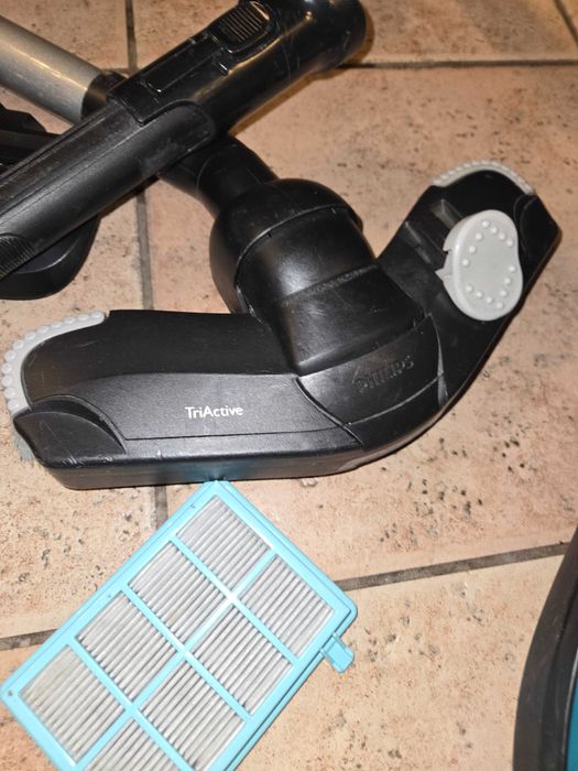 Прахосмукачка  Phillips Power Cyclone 5