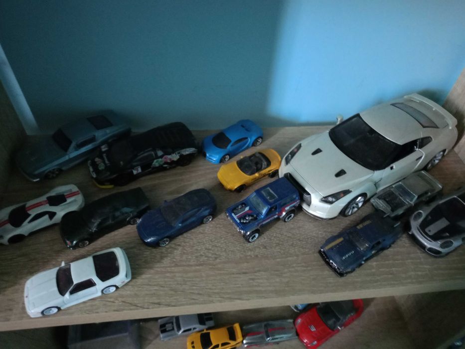 Hot wheels колички