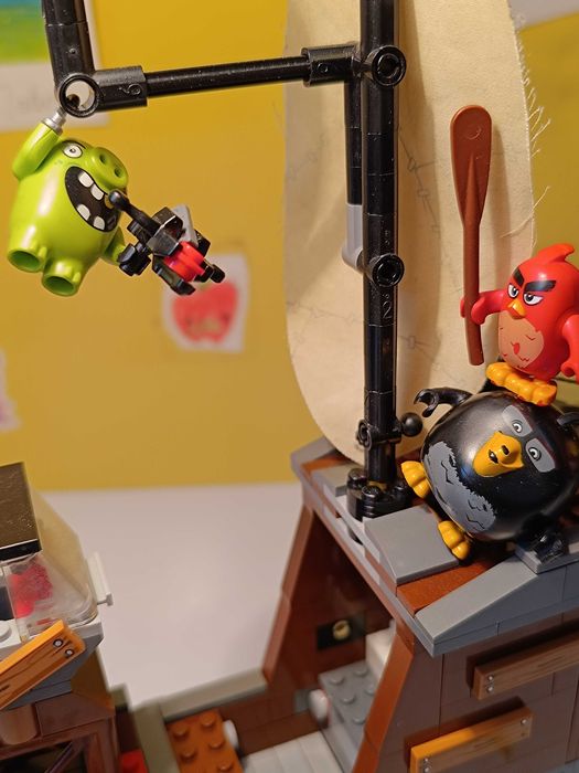 LEGO Пиратский корабль свинок