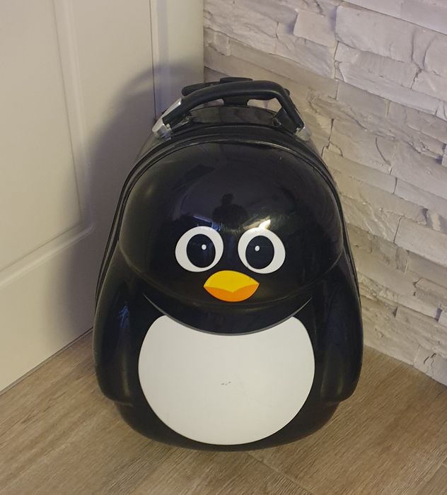 Детски куфар Пингвин  на колелца с разтегателена дръжка