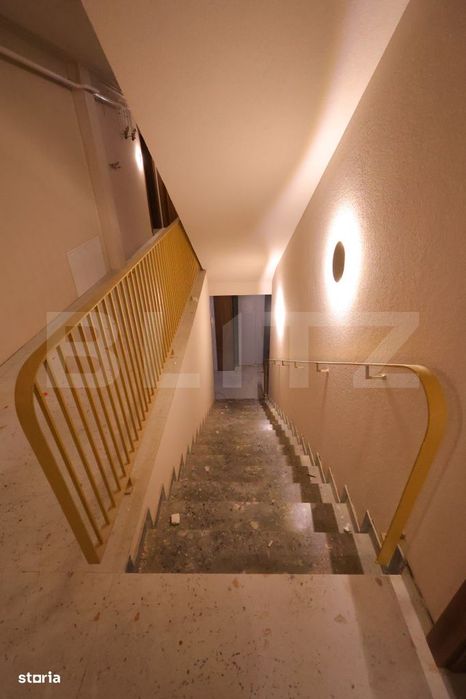 Comision 0%! Penthouse de 2 camere, finisat, terasa, garaj, zona Somes — fotografia 1