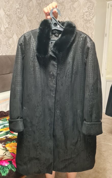 Продам женское пальто