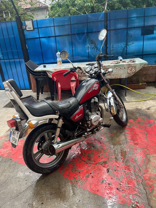 Motocicletă Daelim VC 125 advence 1997.Miic defecte estetice.Motocicleta nu are nevoie de investiții inafara de consumabile.Kit de lanț aproape nou