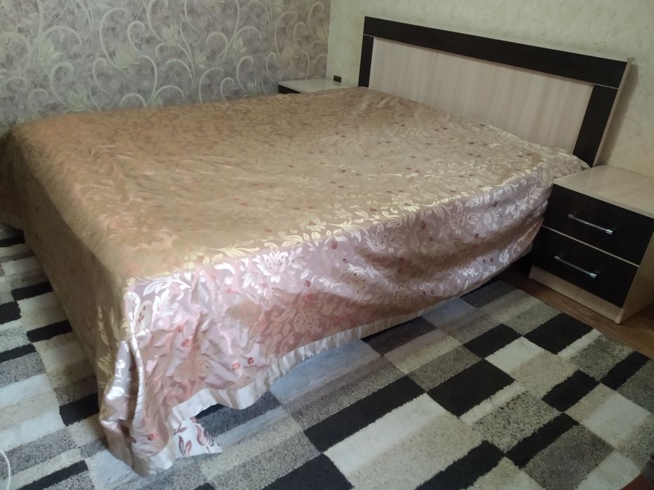 Кровать двуспальная