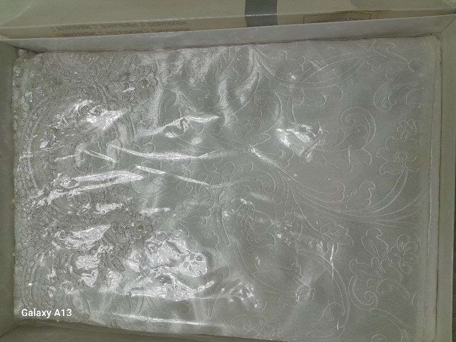 Dasturxonlar sotiladi yangi